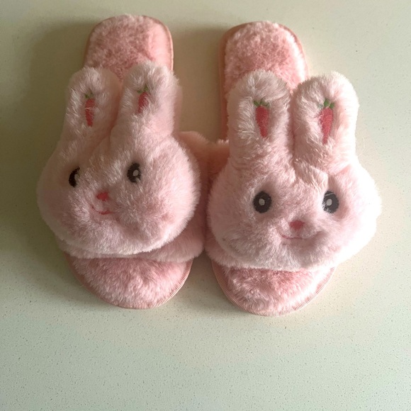 Fuzzy Rabbit slippers - Picture 1 of 3